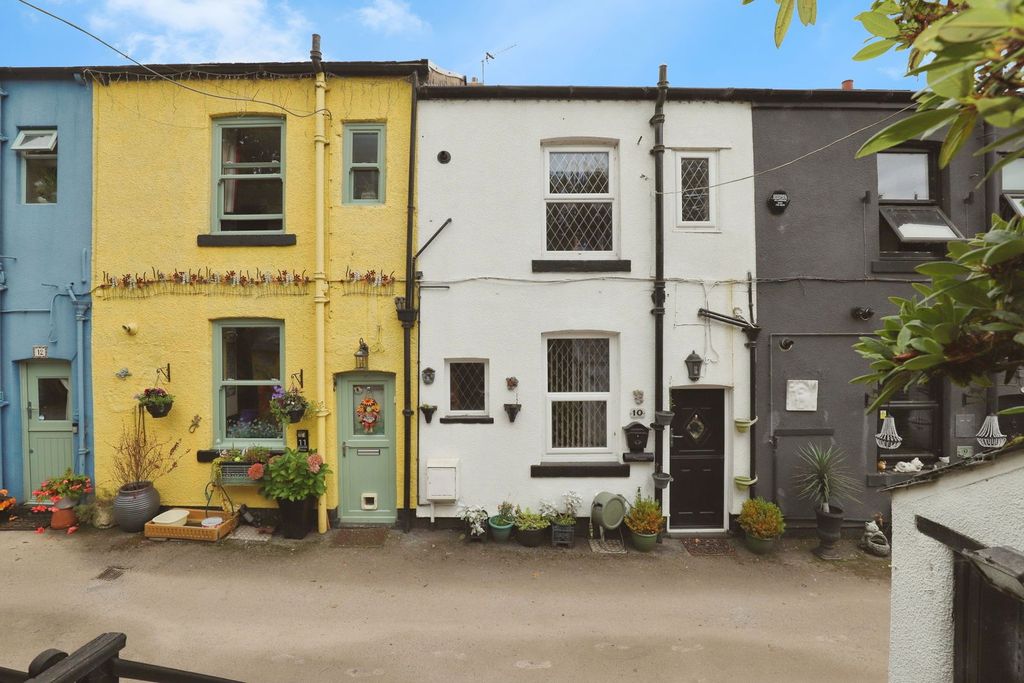 Property photo 1 of 33