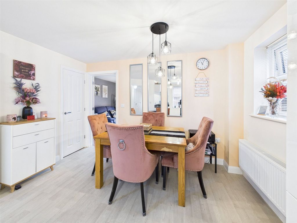 Property photo 3 of 15 Picture No. 23