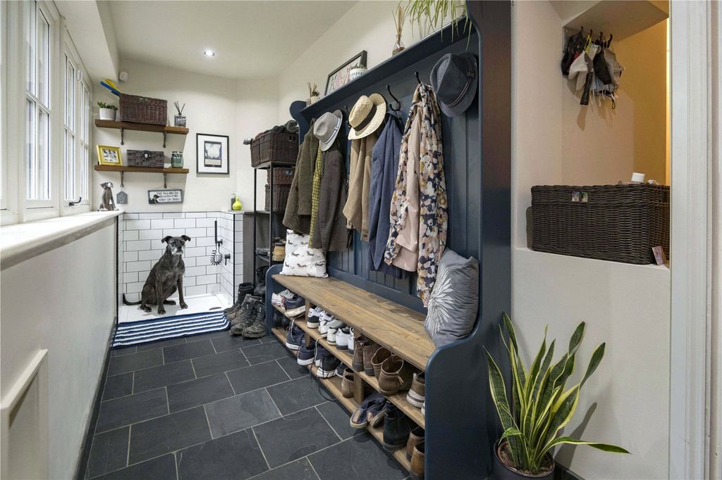 Property photo 3 of 15 Boot Room