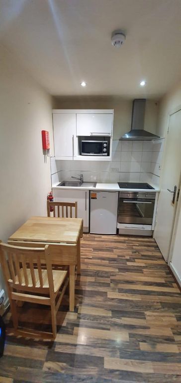 Property photo 3 of 7 7F9d9998-Ca95-432A-9A39-75A169Ae87B2.Jpg