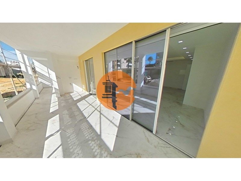 Property photo 2 of 32