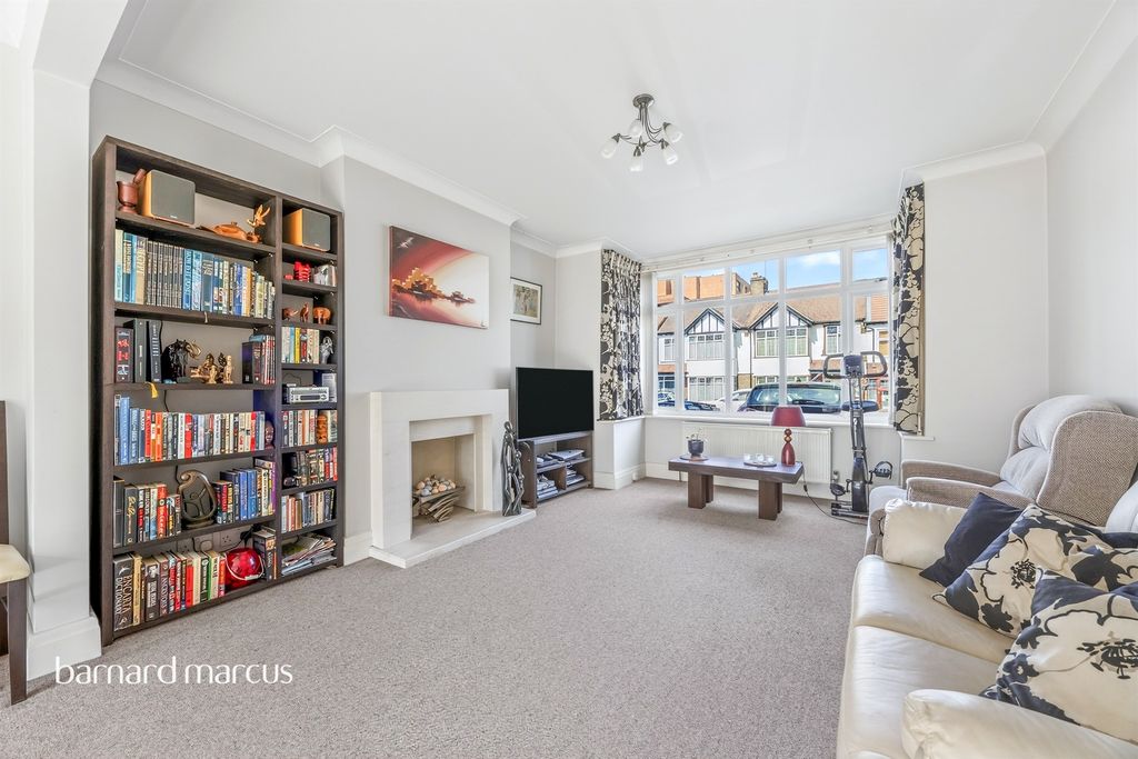 Property photo 3 of 13