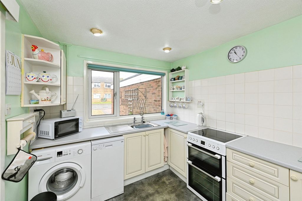 Property photo 3 of 18