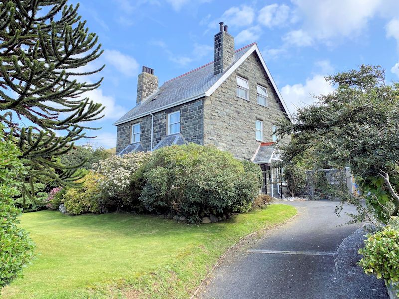 Property photo 1 of 62