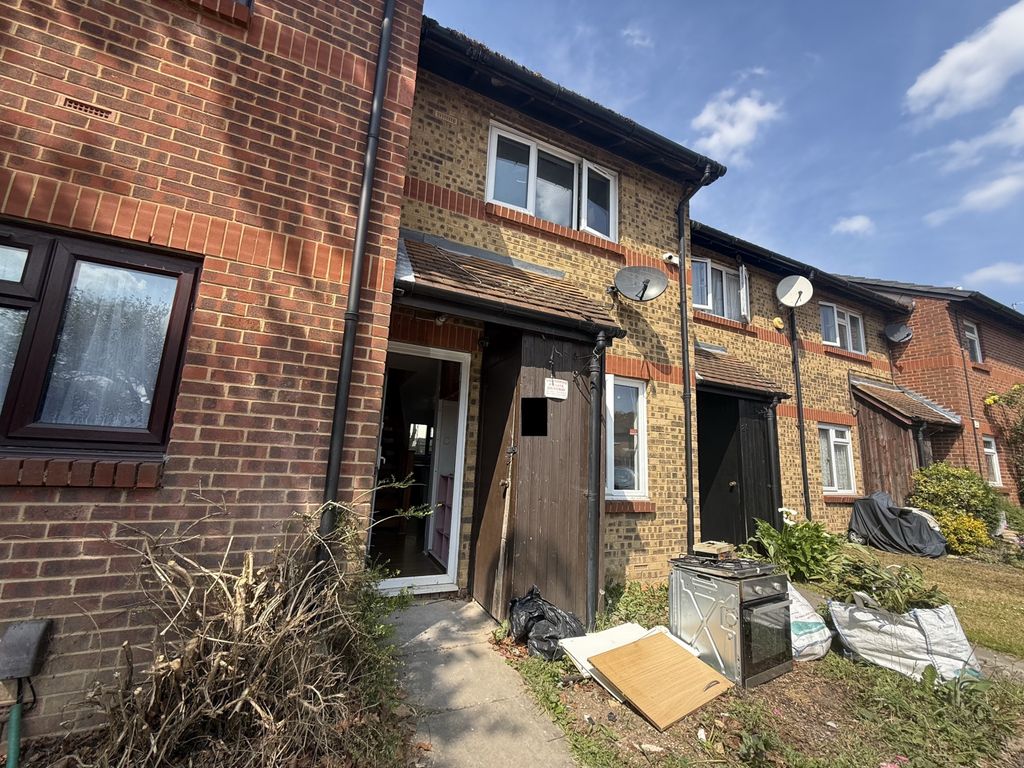 Property photo 1 of 11 Bourton Close, Hayes Ub3