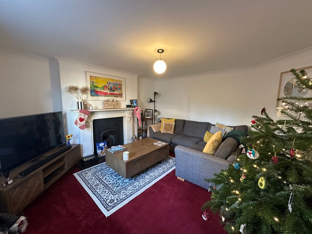 Property photo 2 of 12