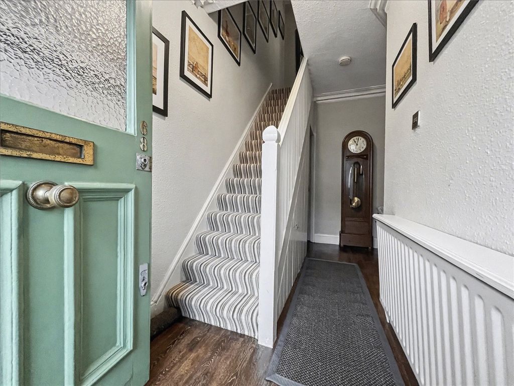 Property photo 2 of 15 Picture No. 13