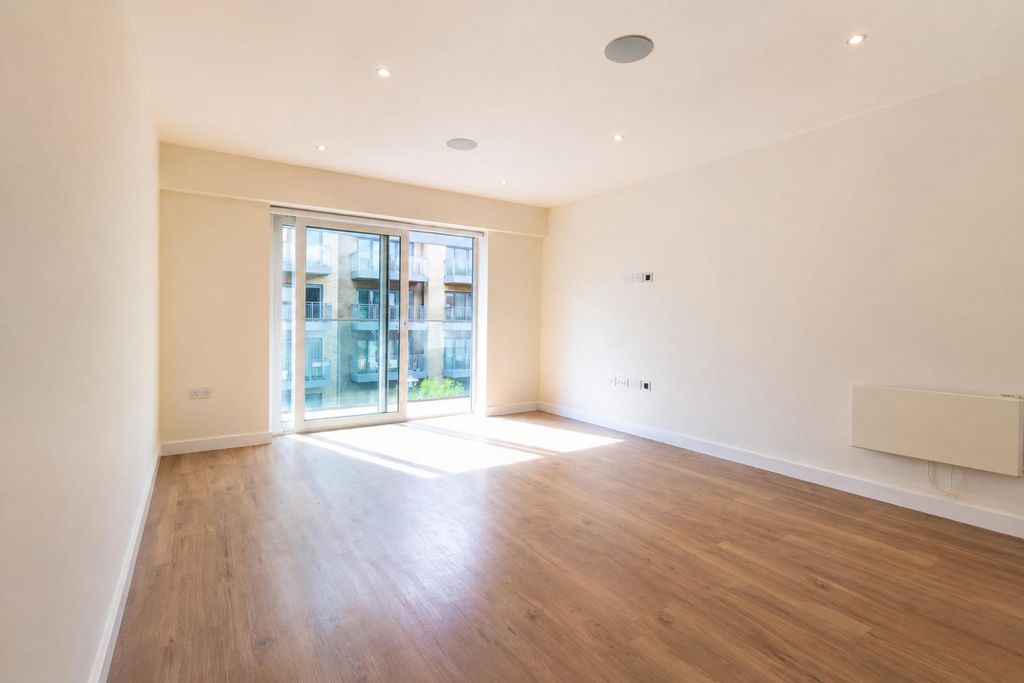 Property photo 2 of 13 2.Png