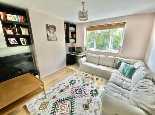Property photo 2 of 14