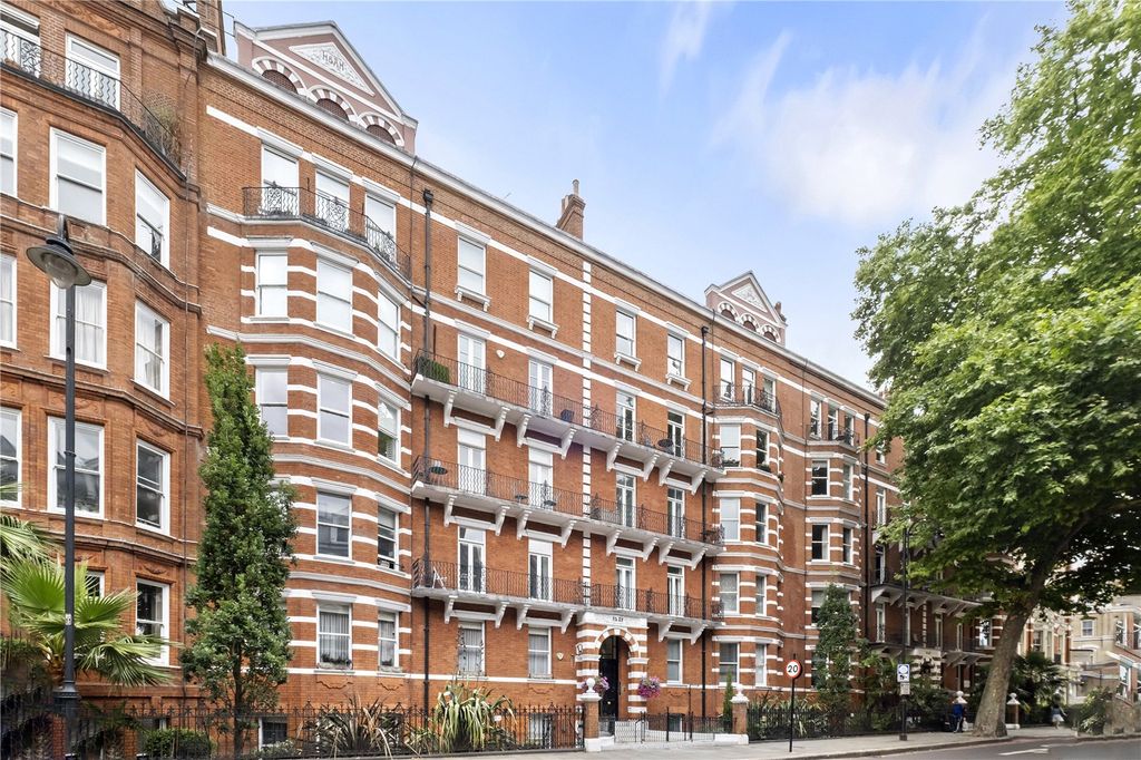 Property photo 2 of 17 Exterior