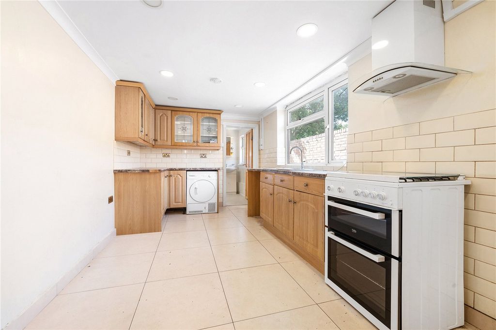 Property photo 3 of 14 Kitchen