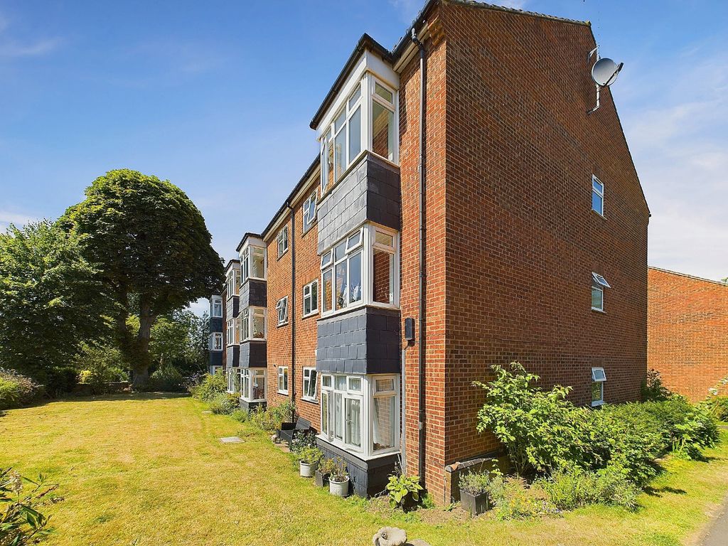 Property photo 1 of 12 3396341