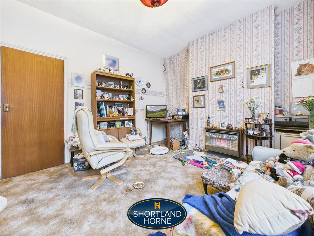 Property photo 2 of 13 Cam04377G0-Pr0044-Still001.Jpg