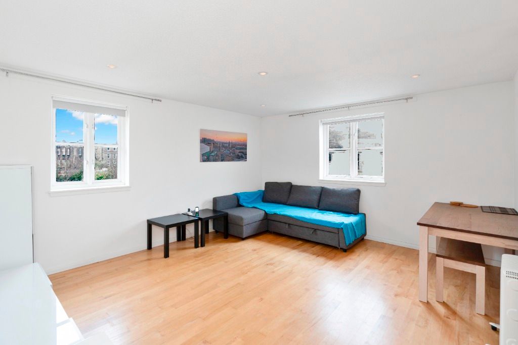 Property photo 3 of 11 Photo 3