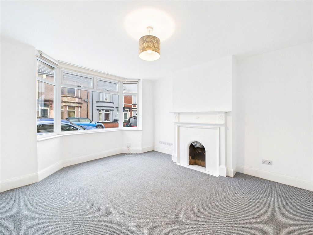 Property photo 2 of 9 Picture No. 34
