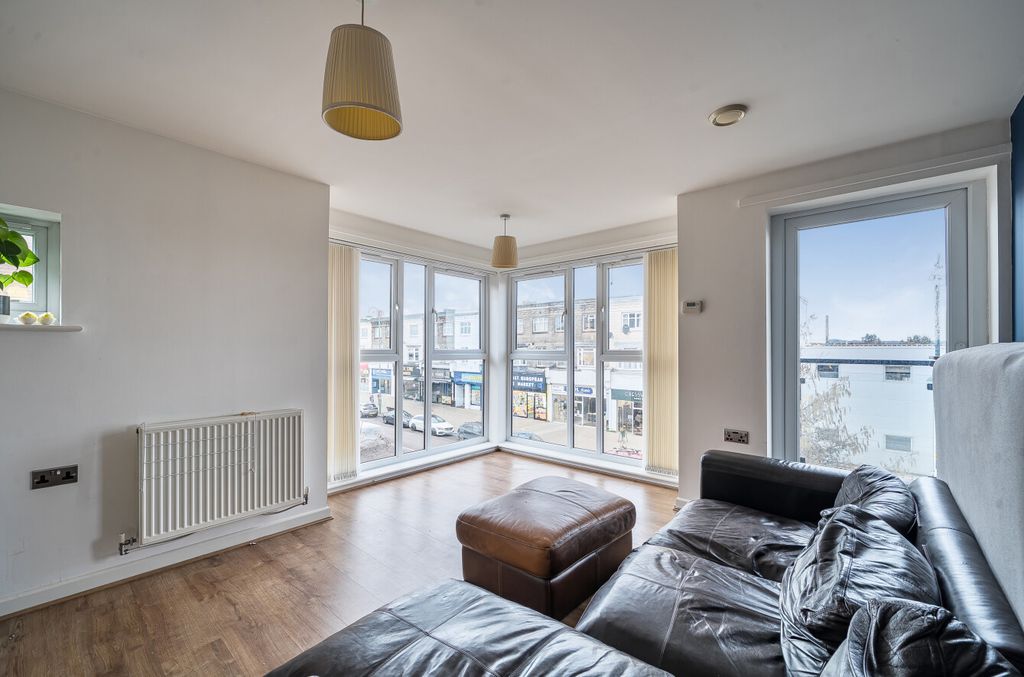 Property photo 3 of 20 1416240-8-6997403...