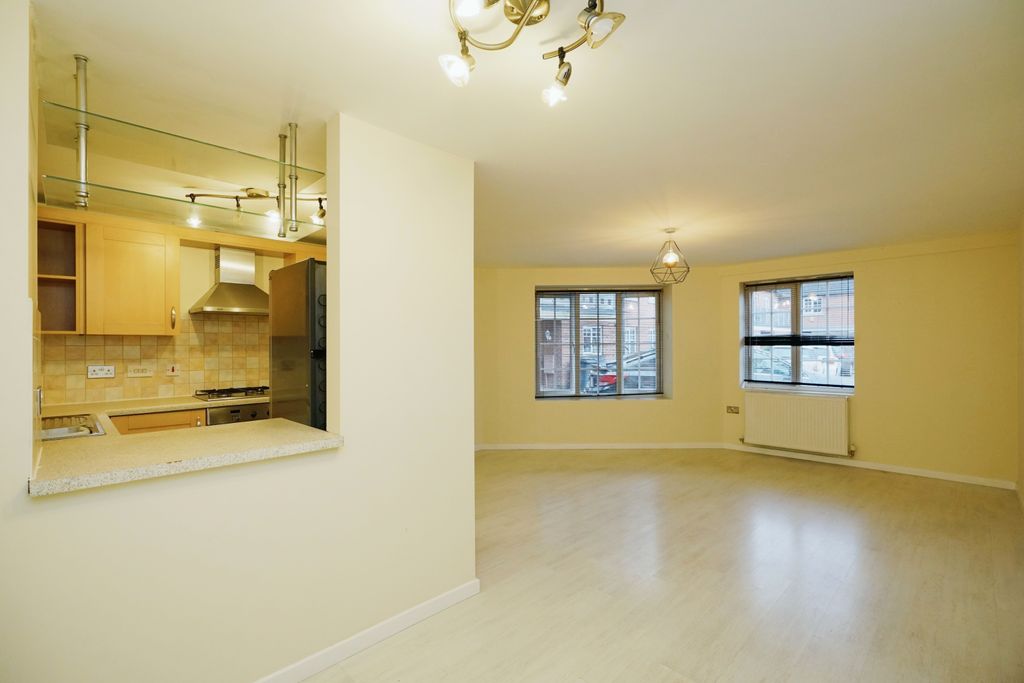 Property photo 3 of 15 Living/Kitchen Area