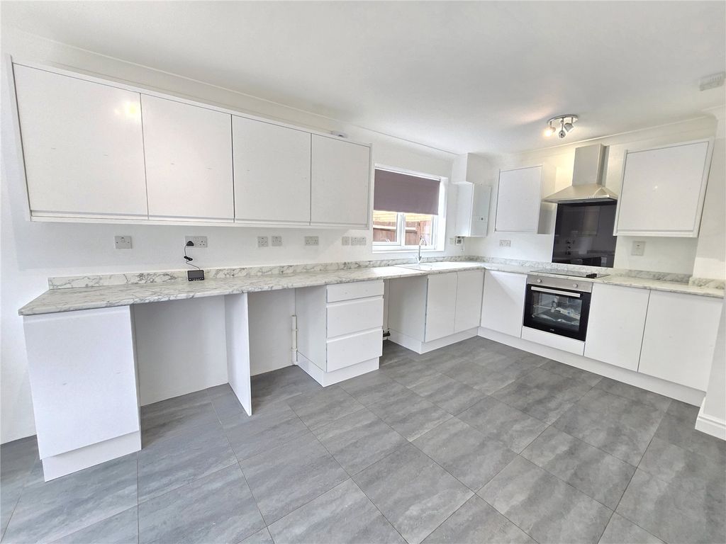 Property photo 3 of 18 Picture No. 13