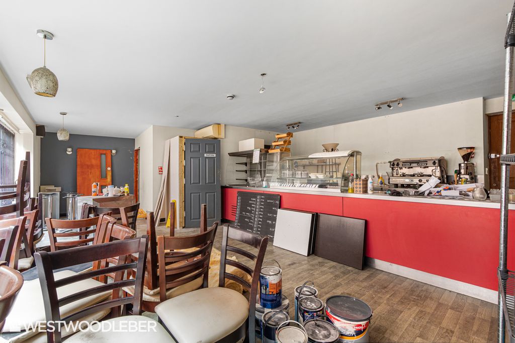 Property photo 2 of 4 Librarycourt_7