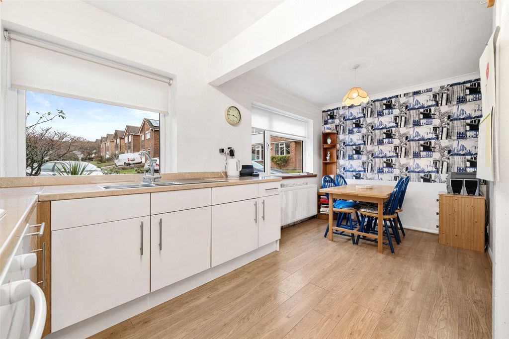 Property photo 2 of 15 Picture No. 16