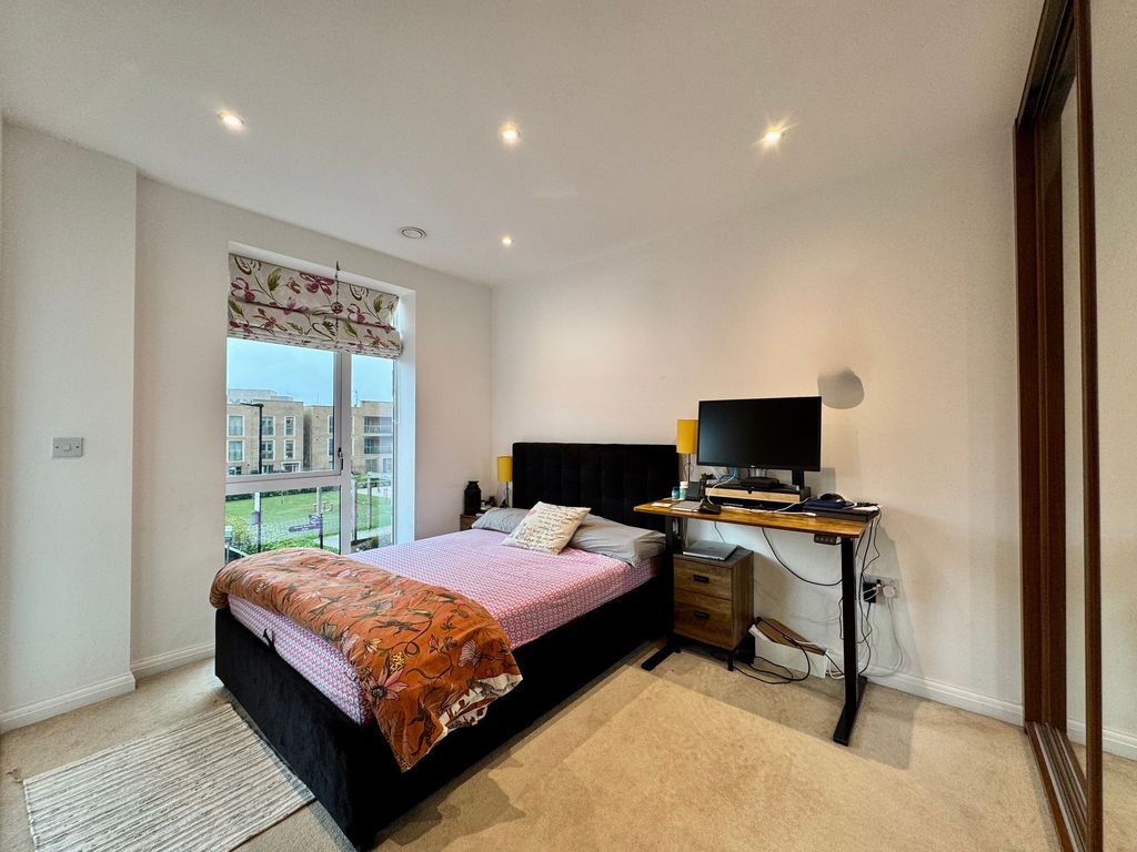 Property photo 3 of 17 Bedroom