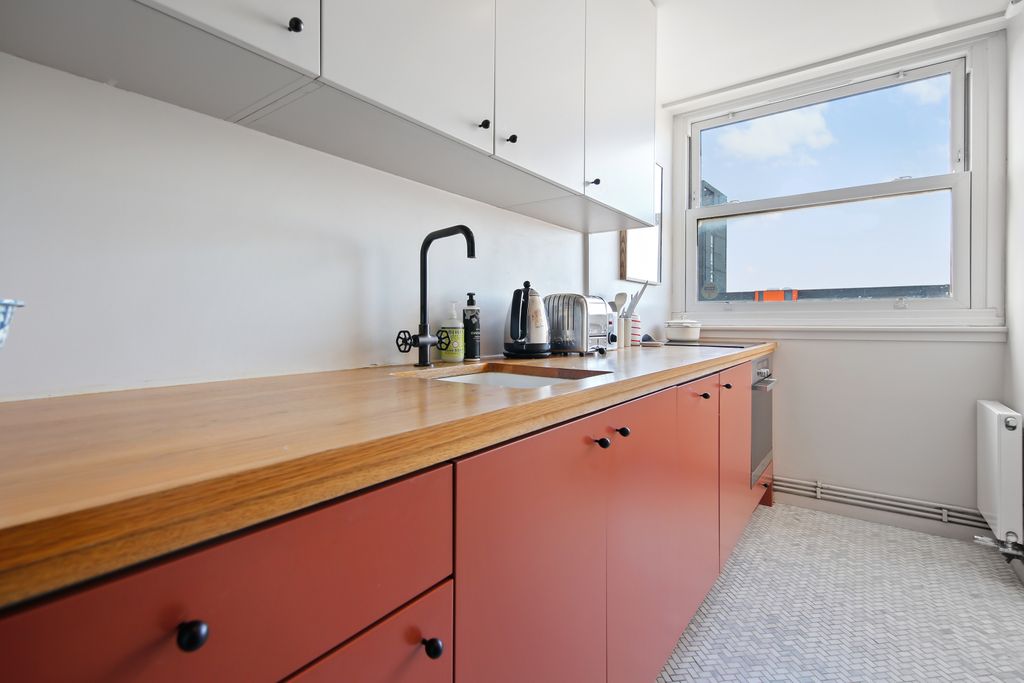 Property photo 3 of 16 Gallery