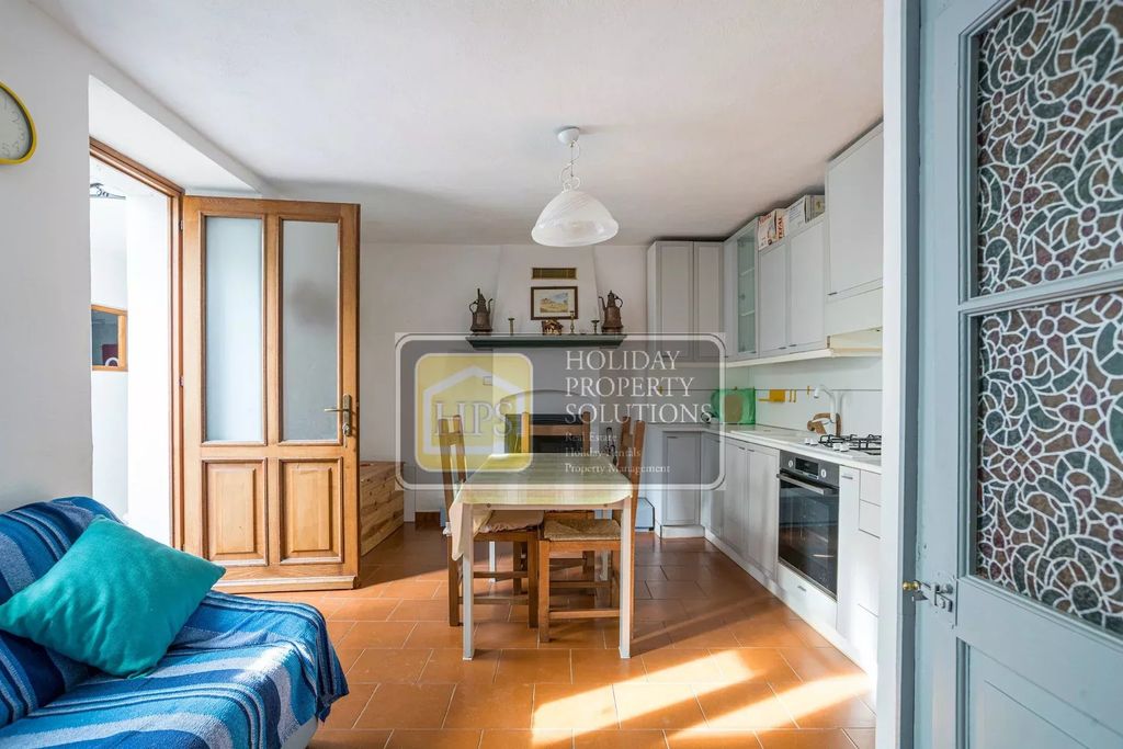 Property photo 2 of 34