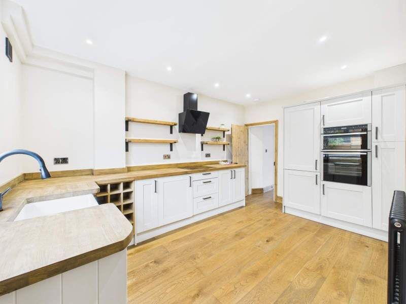 Property photo 2 of 22 Kitchen