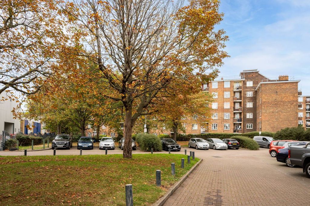 Property photo 2 of 12