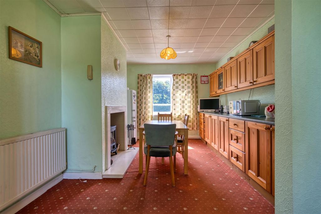 Property photo 2 of 9 Dining Room