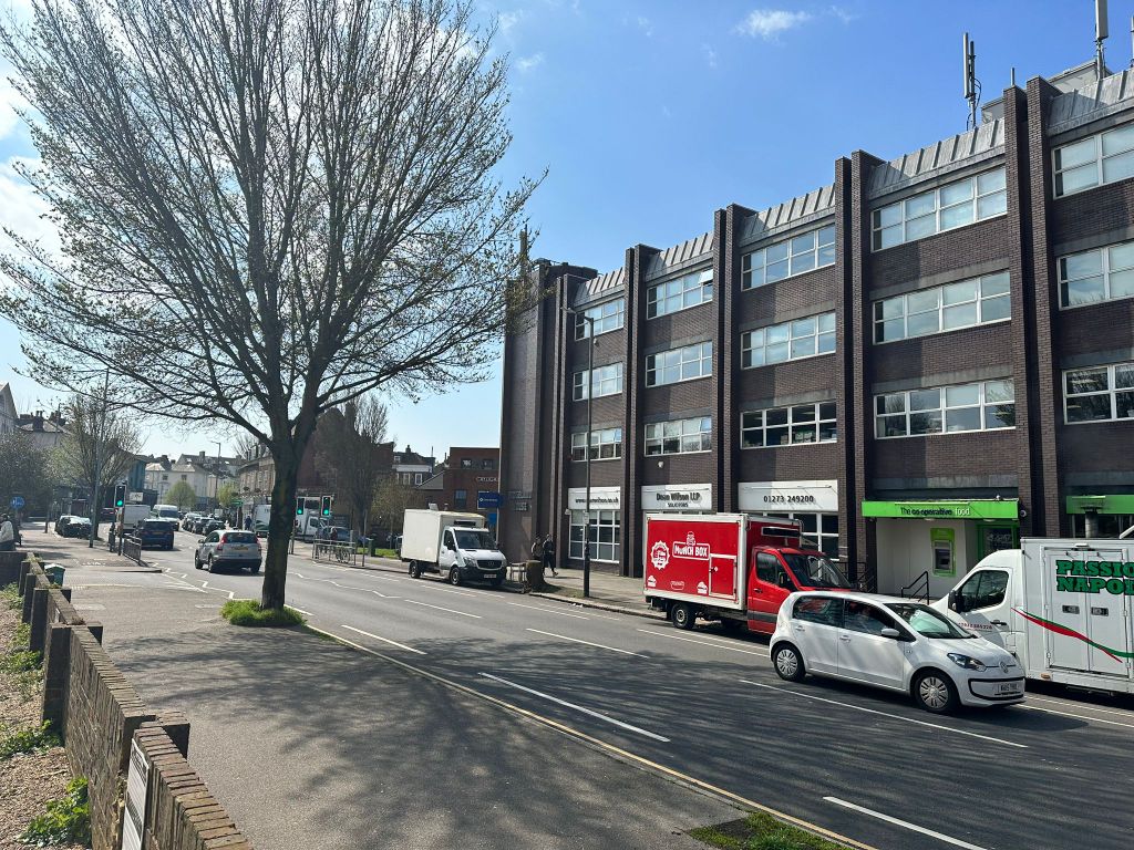 Property photo 1 of 7