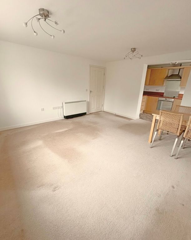 Property photo 3 of 9