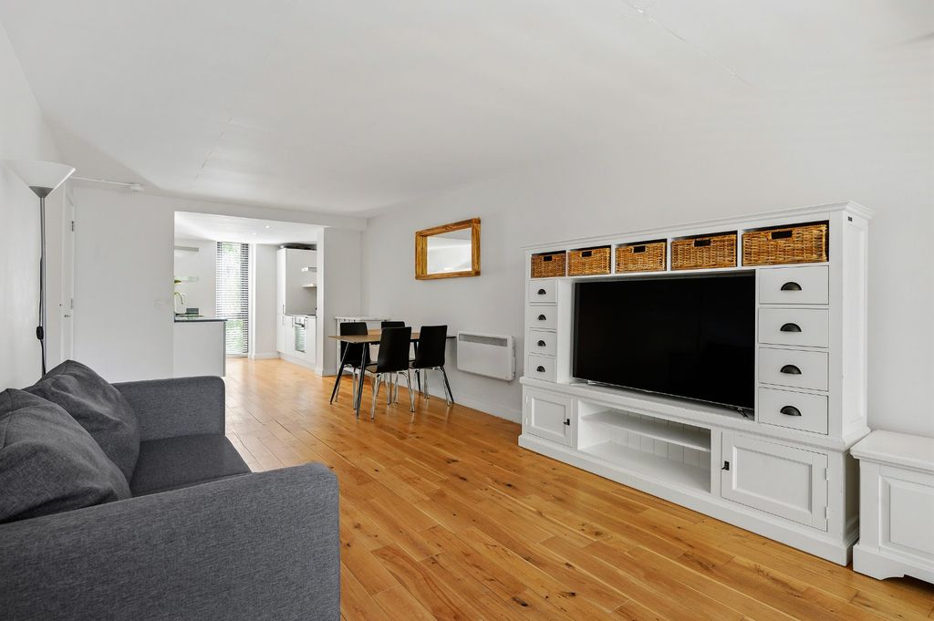 Property photo 3 of 15 Reception Room
