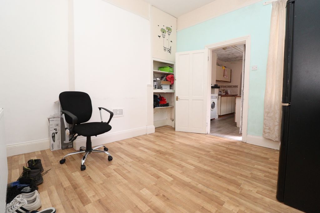 Property photo 3 of 7 Img_6305