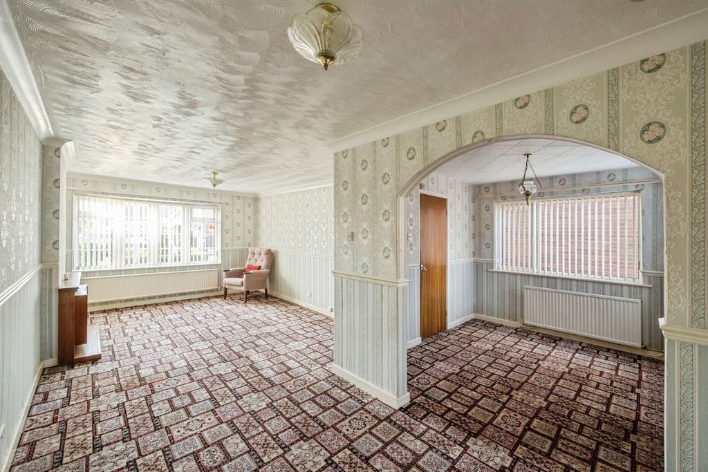 Property photo 3 of 21