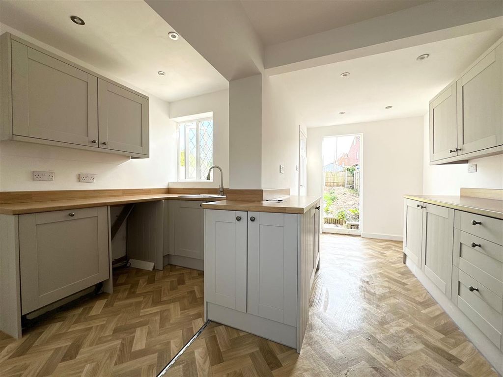 Property photo 3 of 25 18.Jpg