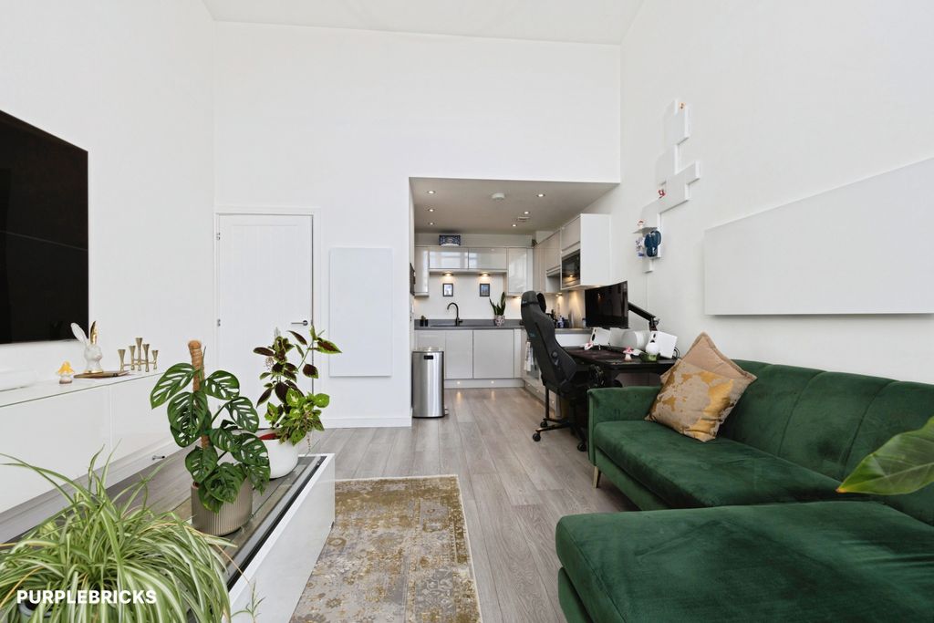 Property photo 3 of 17 Open Plan Living