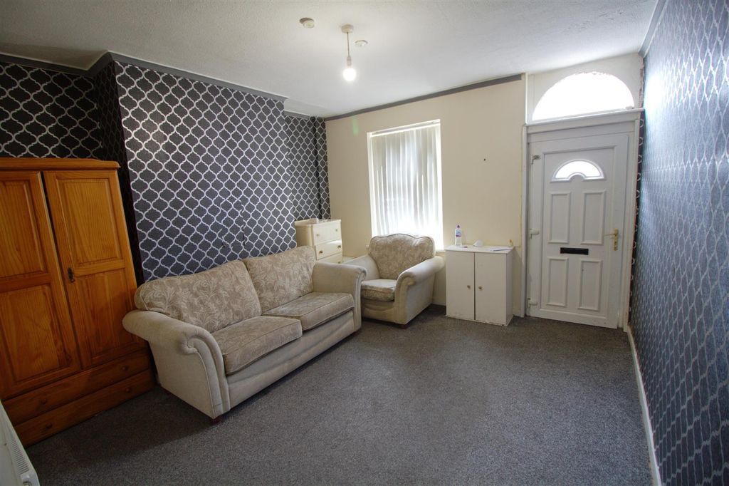 Property photo 2 of 9 Lounge..Jpg