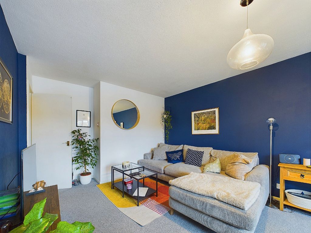 Property photo 2 of 12 3782684