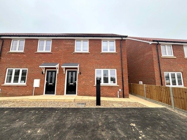 Property photo 1 of 11 Front