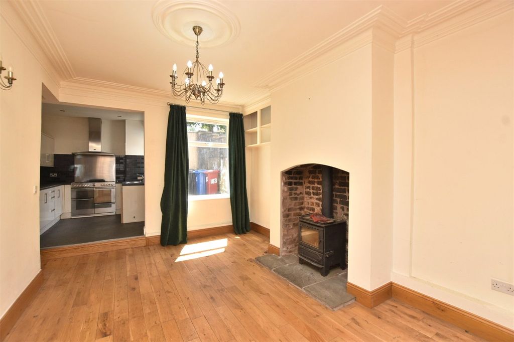Property photo 3 of 17 Living Room