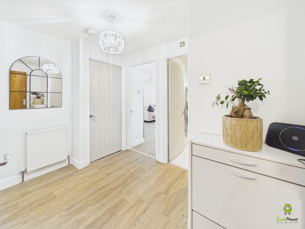 Property photo 2 of 10 Presented By Clinton Crawford At Ewemove Bexley An