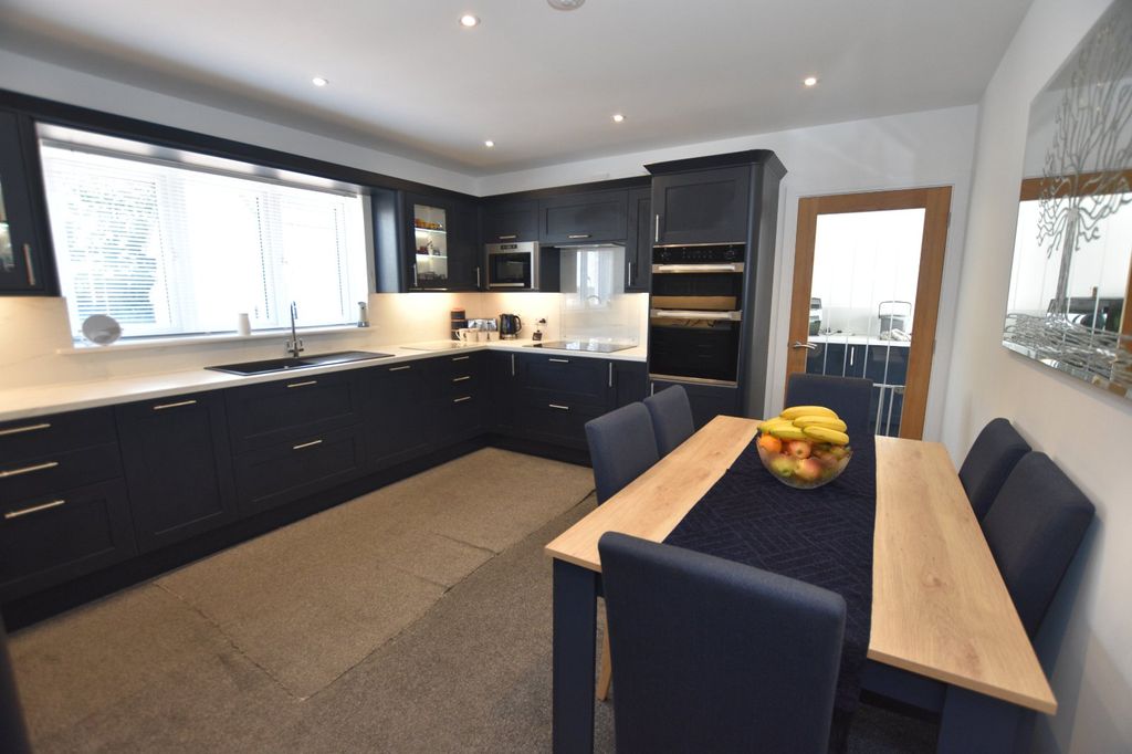 Property photo 3 of 17 Kitchen Dining Room