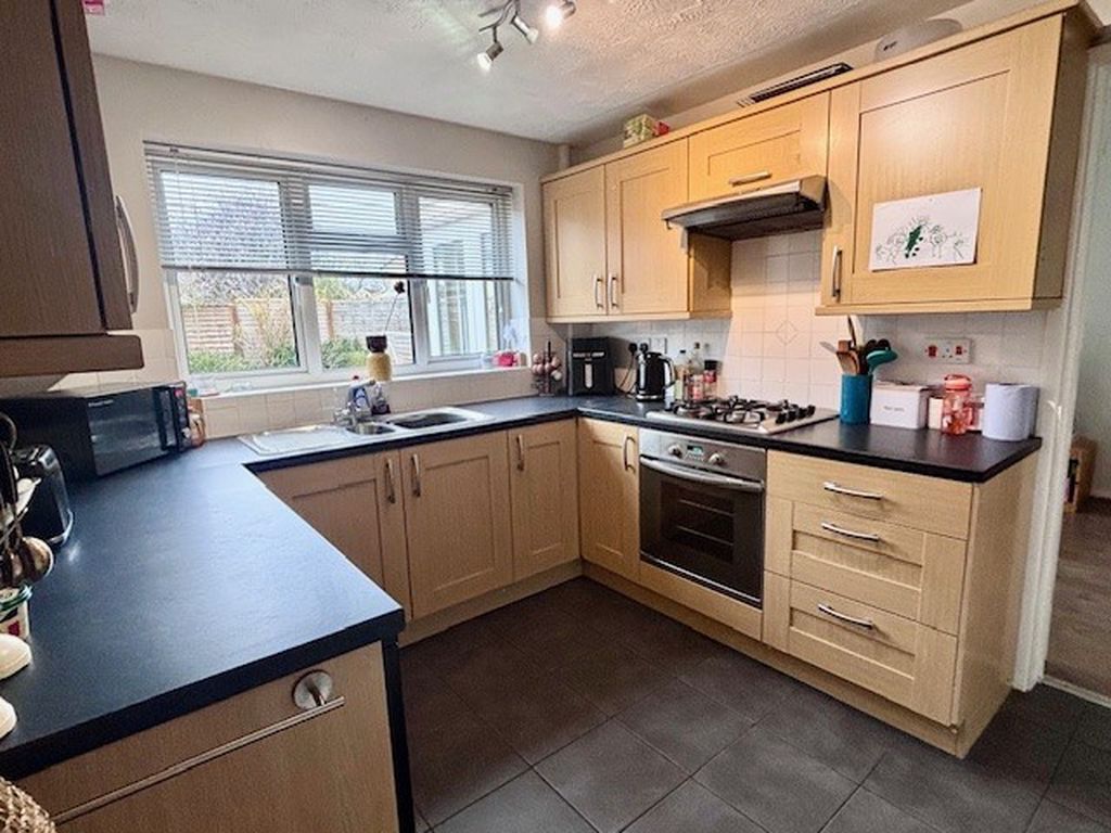 Property photo 2 of 15 Kitchen