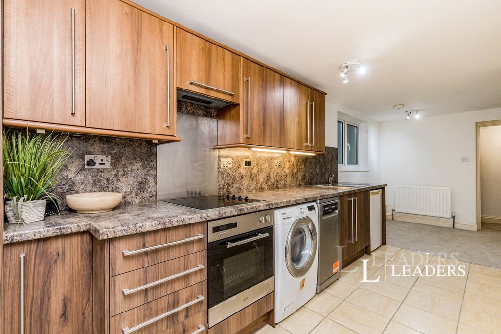 Property photo 2 of 13 Pbox-Img.Jpg