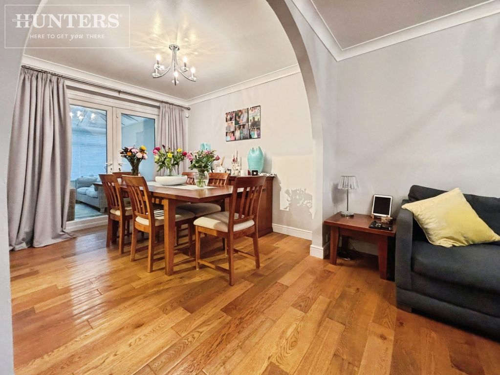 Property photo 3 of 18 Pbox-Img.Jpg