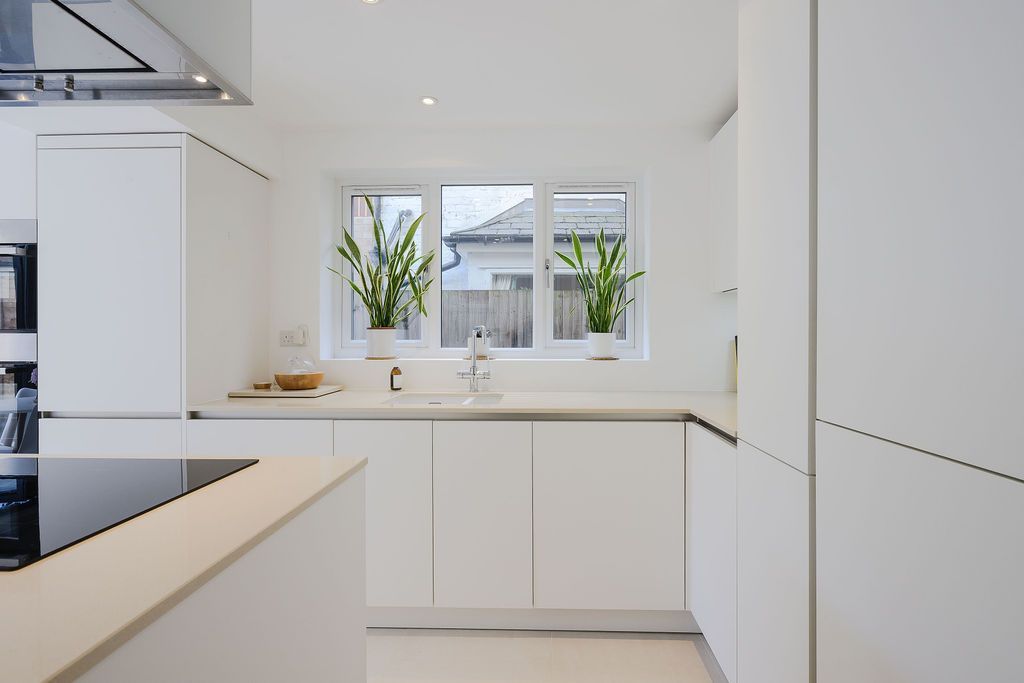 Property photo 3 of 28