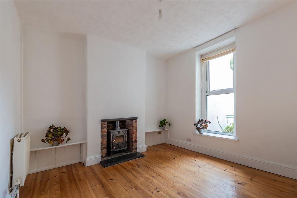 Property photo 3 of 18 16 (13 Of 21).Jpg