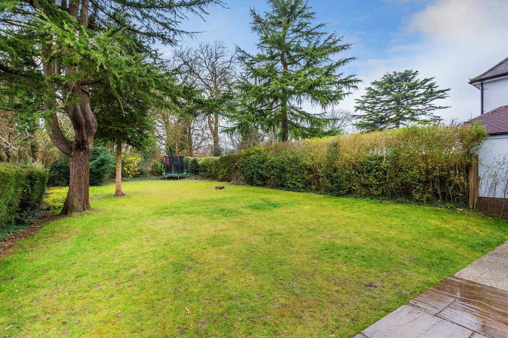 Property photo 3 of 10 Garden 1.Jpg