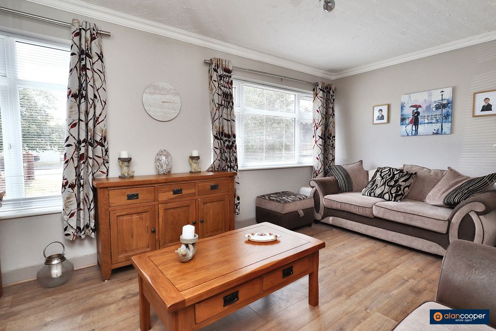 Property photo 3 of 24 4373984